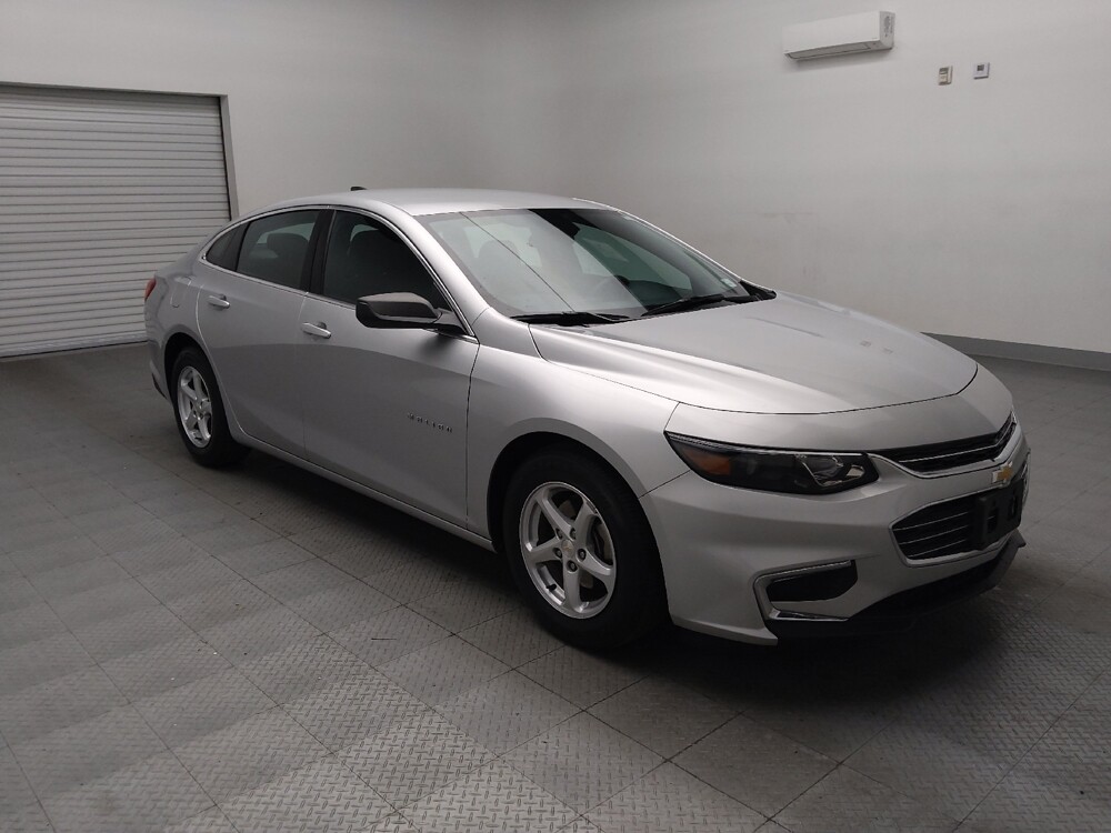 2017 Chevrolet Malibu in Temple, TX 76502 - 18091133 13