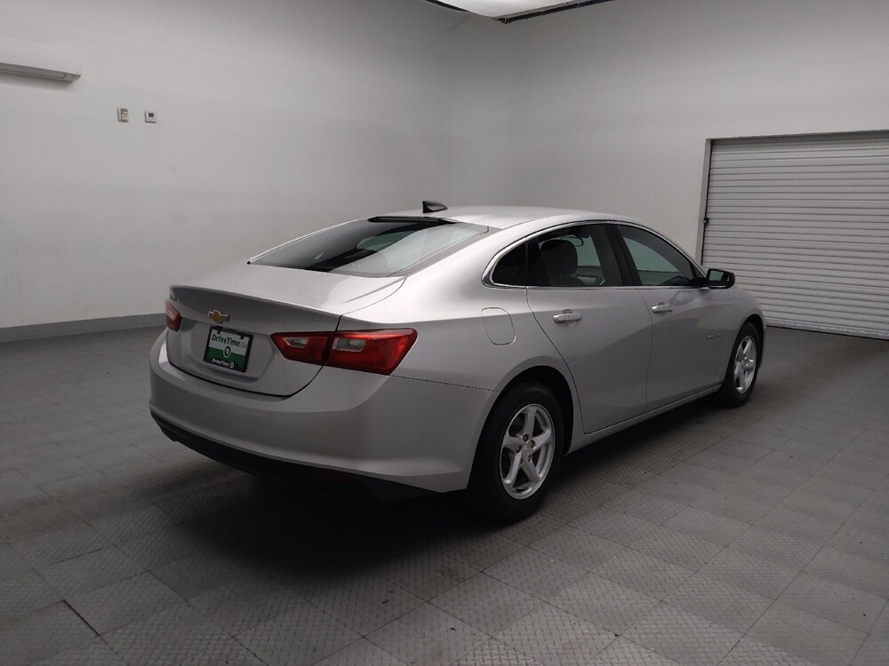 2017 Chevrolet Malibu in Temple, TX 76502 - 18091133 9