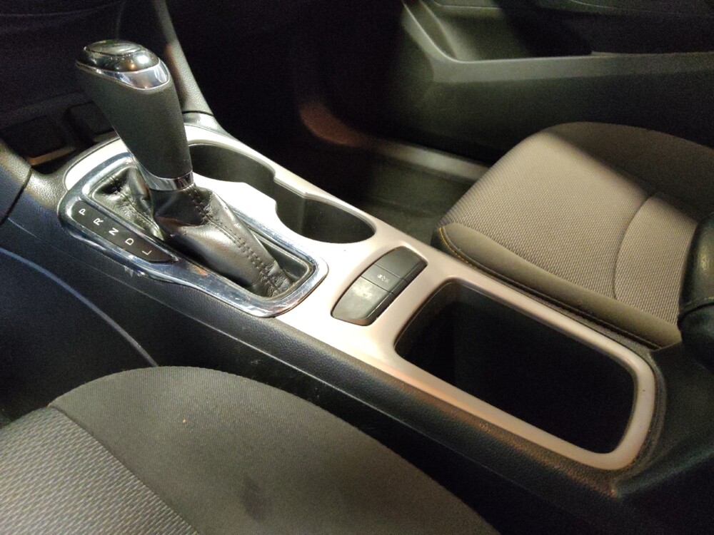 2017 Chevrolet Cruze in Chandler, AZ 85225 - 18091143 26