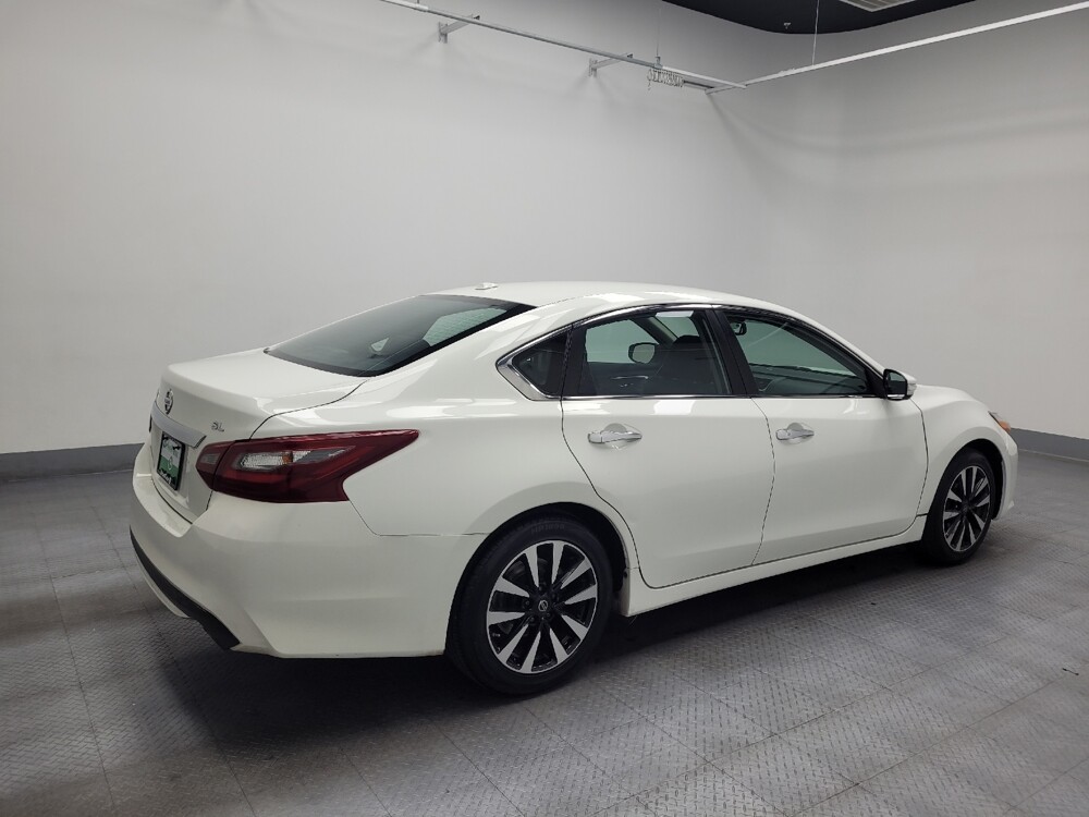 2018 Nissan Altima in Las Vegas, NV 89102 - 18091145 10