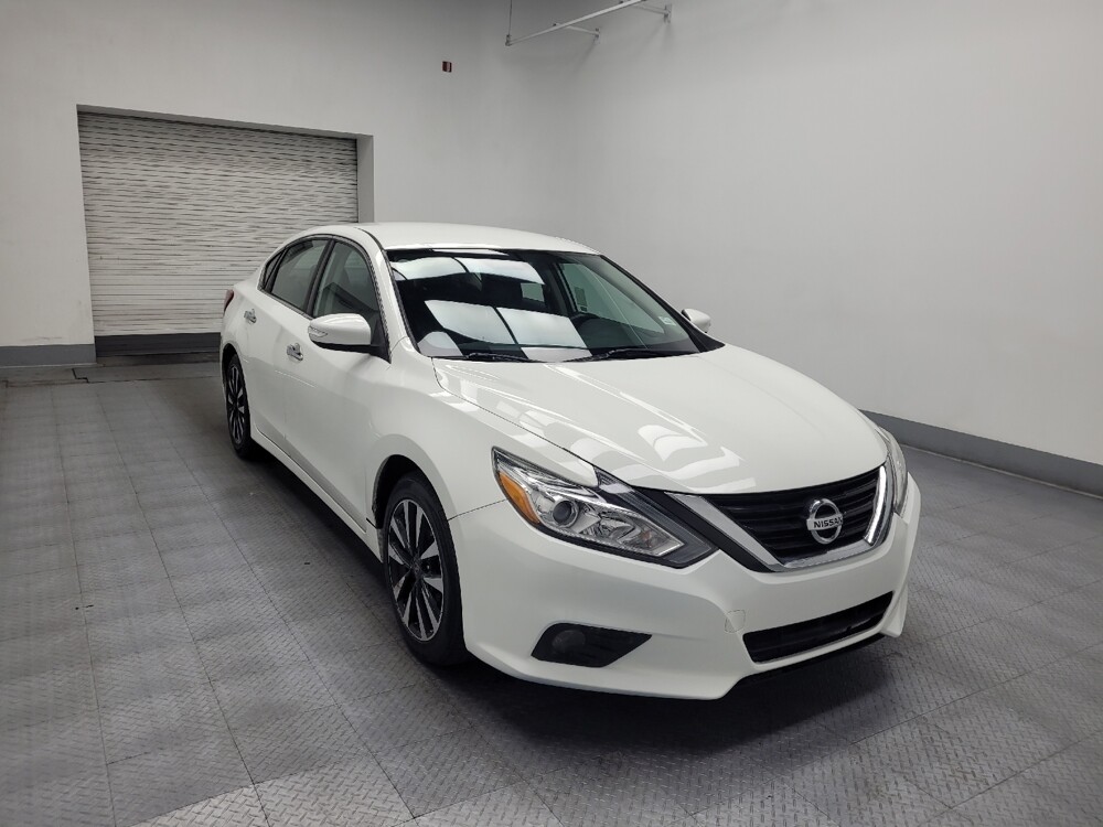 2018 Nissan Altima in Las Vegas, NV 89102 - 18091145 13