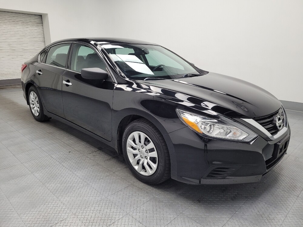 2017 Nissan Altima in Las Vegas, NV 89104 - 18091149 11