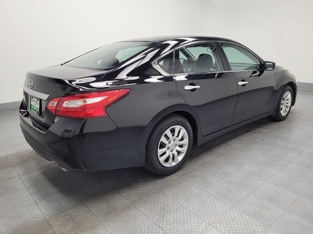 2017 Nissan Altima in Las Vegas, NV 89104 - 18091149 10