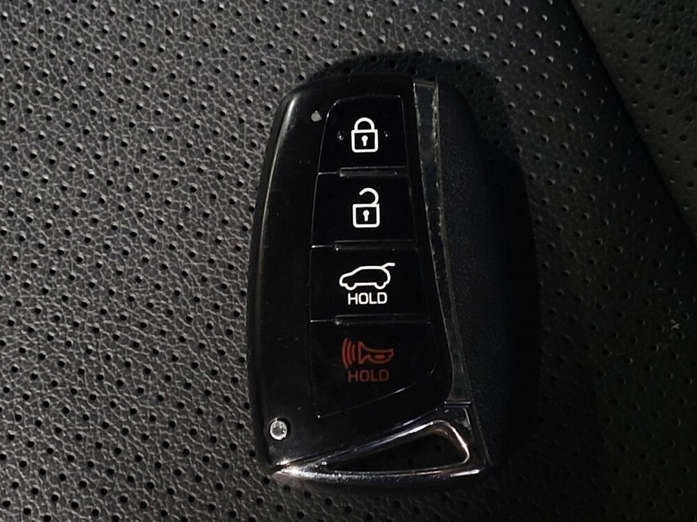 2017 Hyundai Santa Fe in Pensacola, FL 32505 - 18091162 32