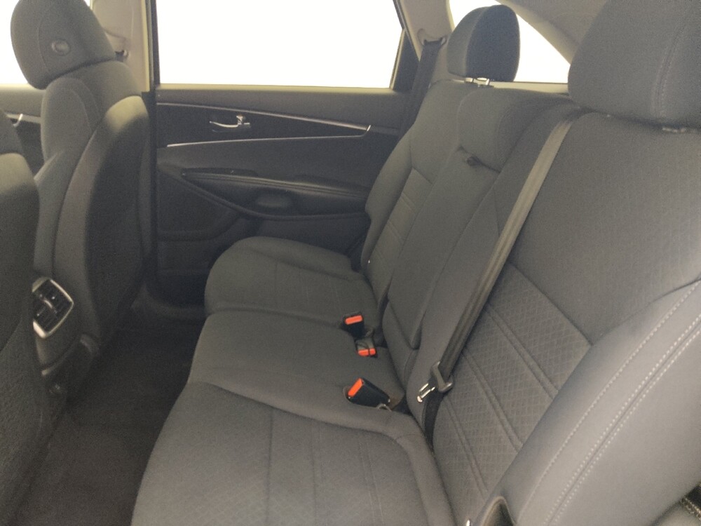 2017 Kia Sorento in Gainesville, FL 32609 - 18091172 18