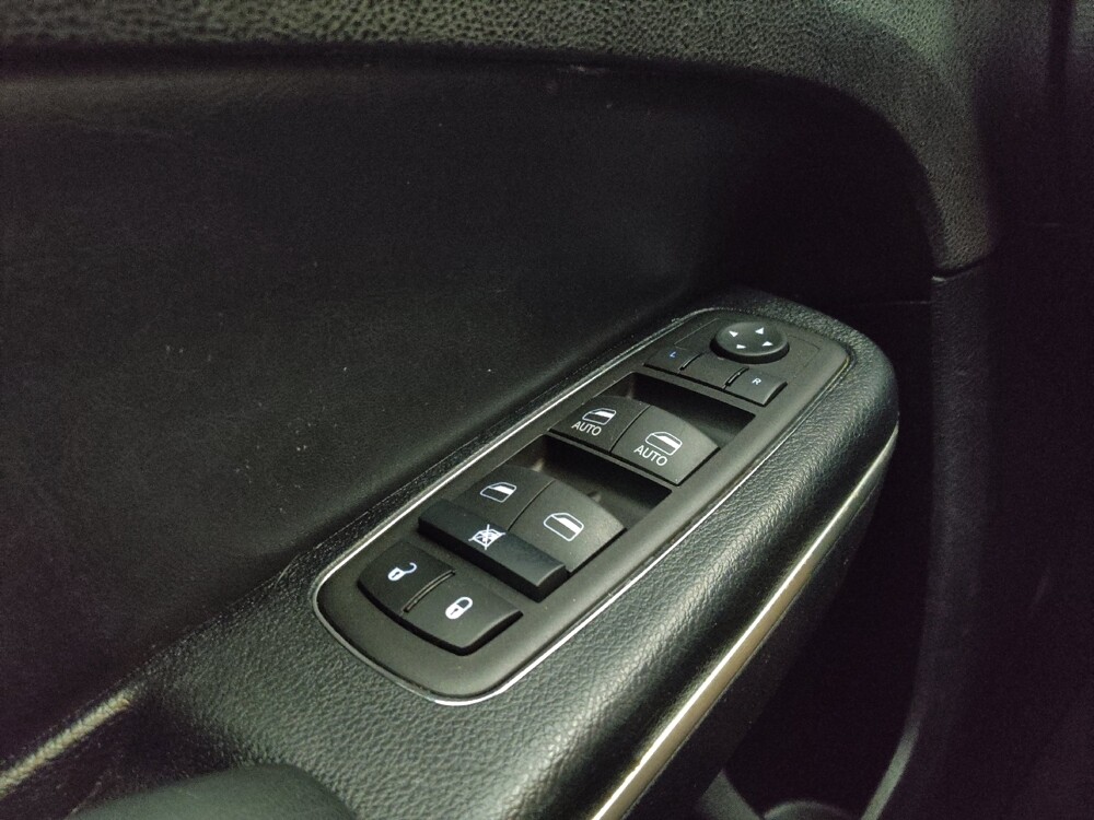 2013 Chrysler 300 in Midlothian, IL 60445 - 18091174 27