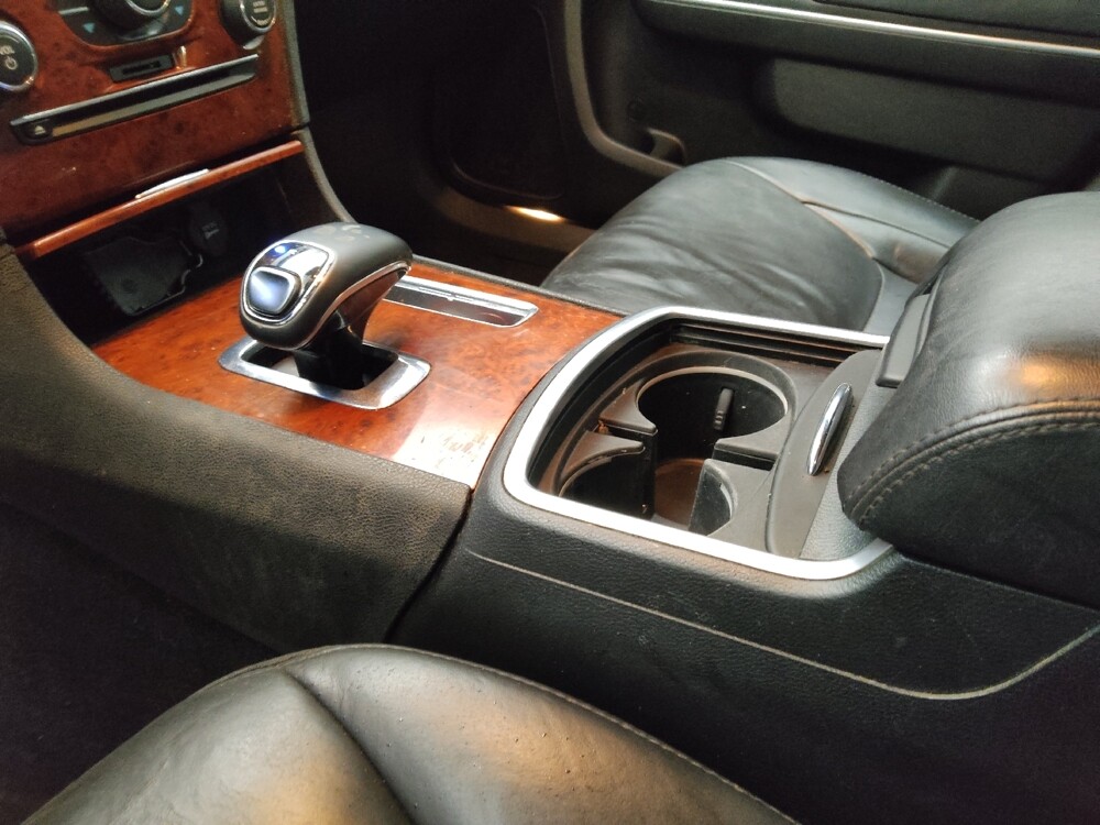 2013 Chrysler 300 in Midlothian, IL 60445 - 18091174 26