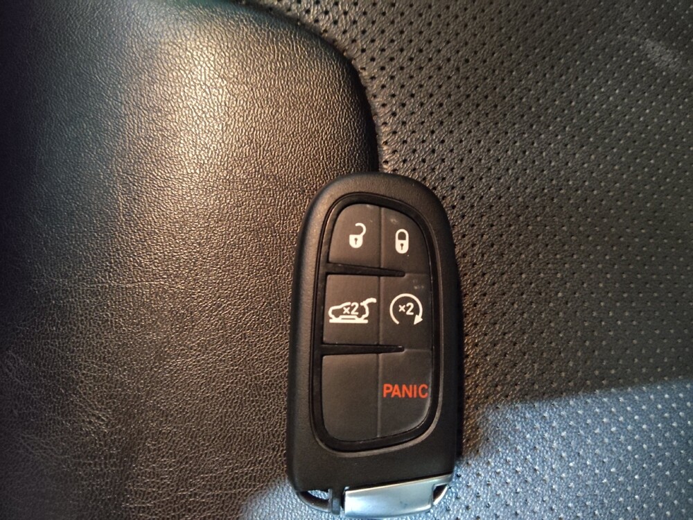 2022 Jeep Cherokee in Pittsburgh, PA 15237 - 18091188 32