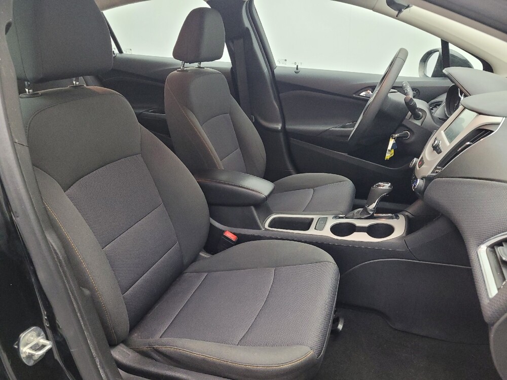 2018 Chevrolet Cruze in Fayetteville, NC 28304 - 18091189 21