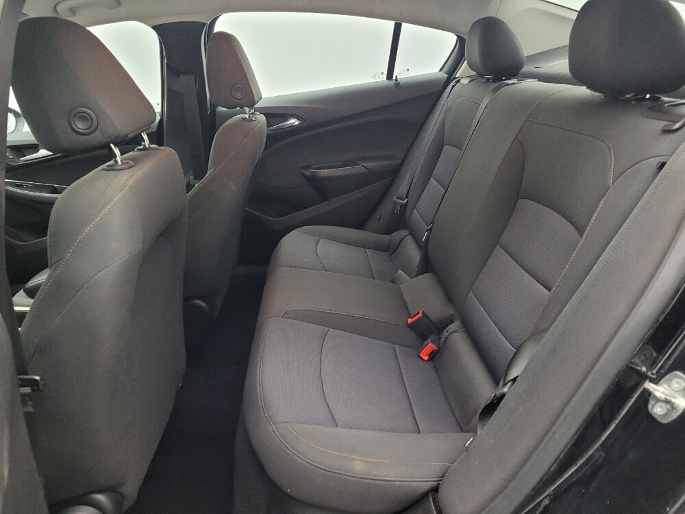 2018 Chevrolet Cruze in Fayetteville, NC 28304 - 18091189 18