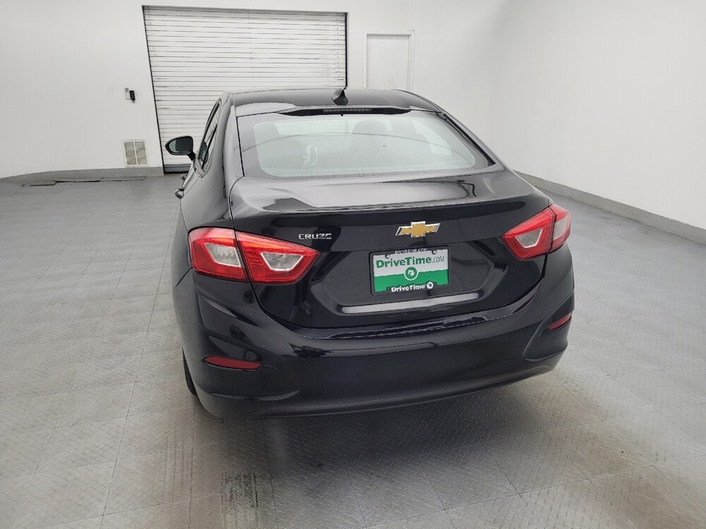 2018 Chevrolet Cruze in Fayetteville, NC 28304 - 18091189 6