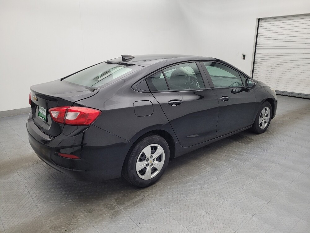 2018 Chevrolet Cruze in Fayetteville, NC 28304 - 18091189 10