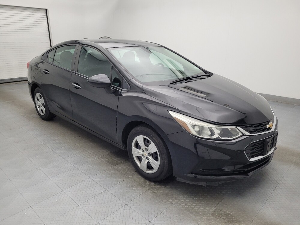 2018 Chevrolet Cruze in Fayetteville, NC 28304 - 18091189 11