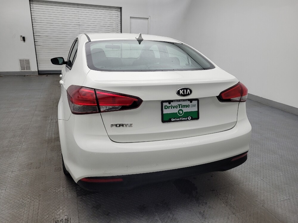 2017 Kia Forte in Charleston, SC 29414 - 18091191 6
