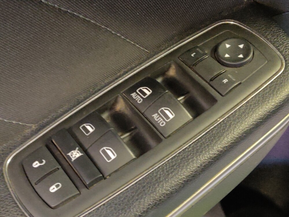 2015 Dodge Charger in Houston, TX 77074 - 18091205 27