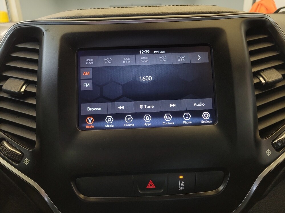 2021 Jeep Cherokee in Toledo, OH 43617 - 18091211 25