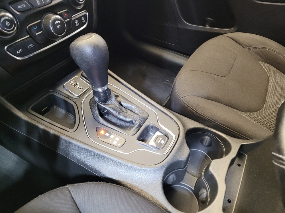 2021 Jeep Cherokee in Toledo, OH 43617 - 18091211 26