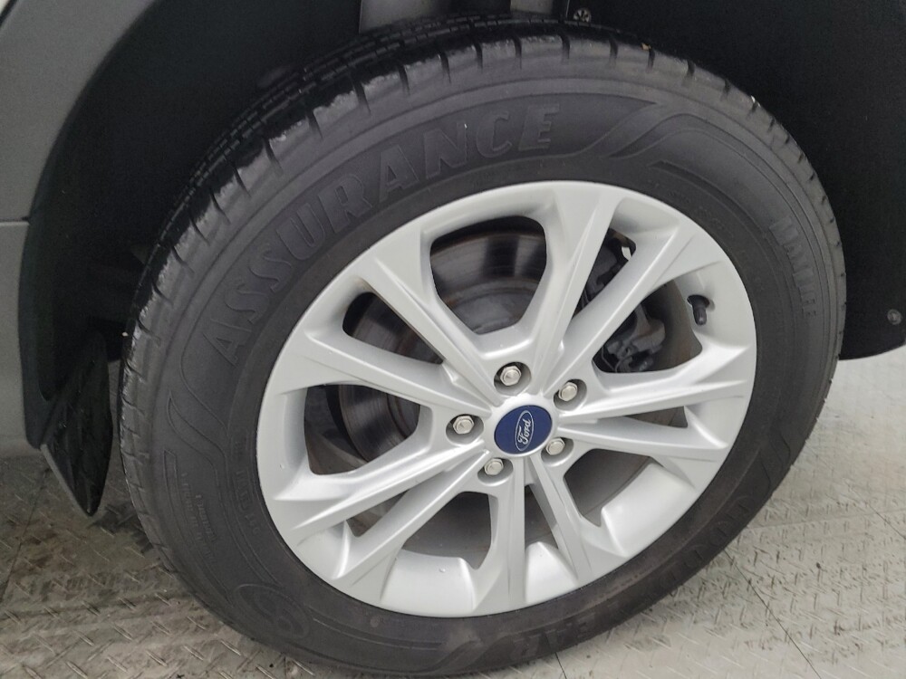 2019 Ford Escape in Cincinnati, OH 45255 - 18091213 31