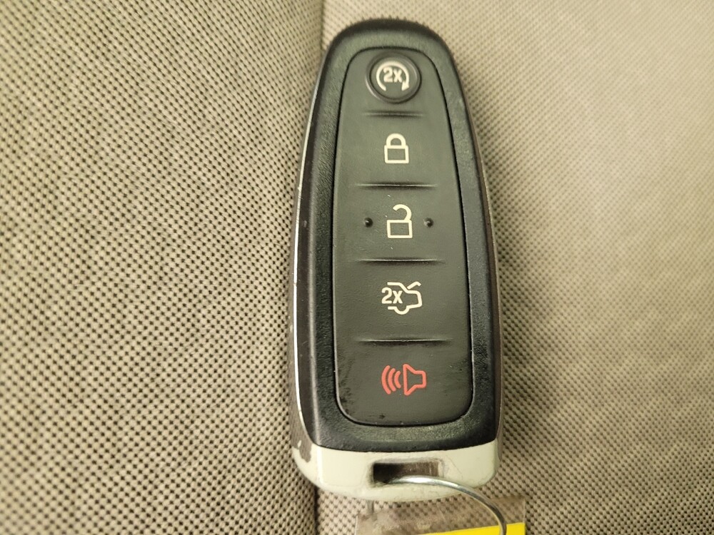 2019 Ford Escape in Cincinnati, OH 45255 - 18091213 32