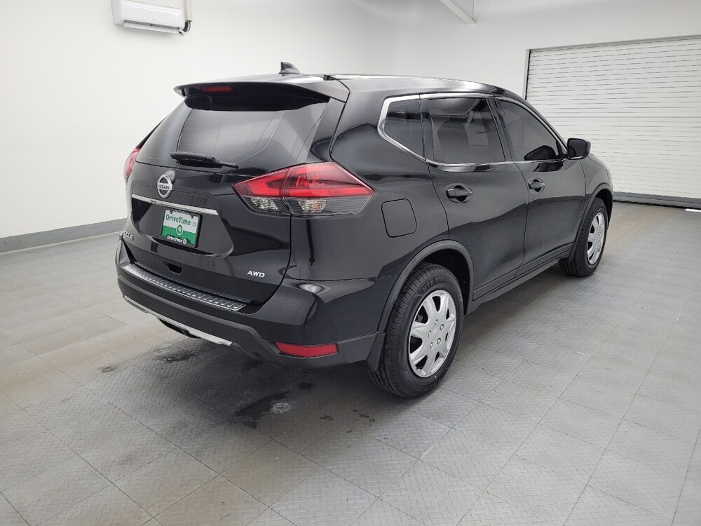 2018 Nissan Rogue in Miamisburg, OH 45342 - 18091217 9