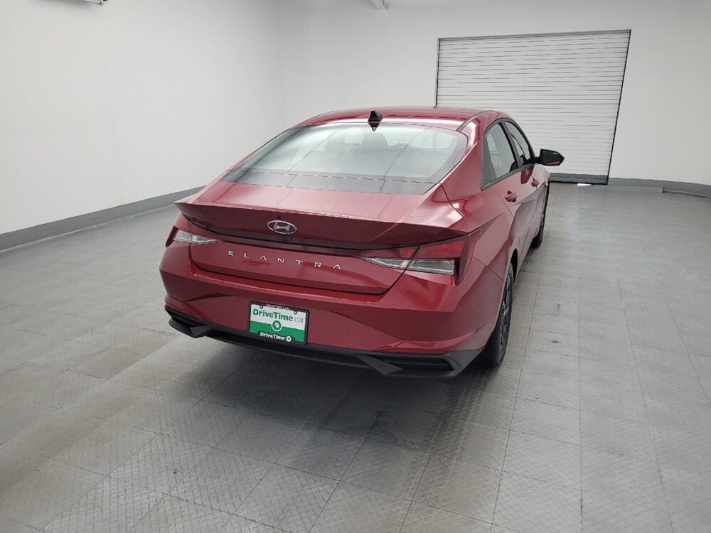 2021 Hyundai Elantra in Cincinnati, OH 45255 - 18091219 7