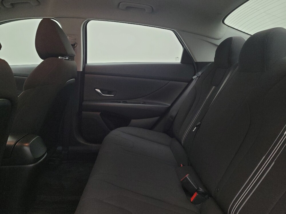 2021 Hyundai Elantra in Cincinnati, OH 45255 - 18091219 18