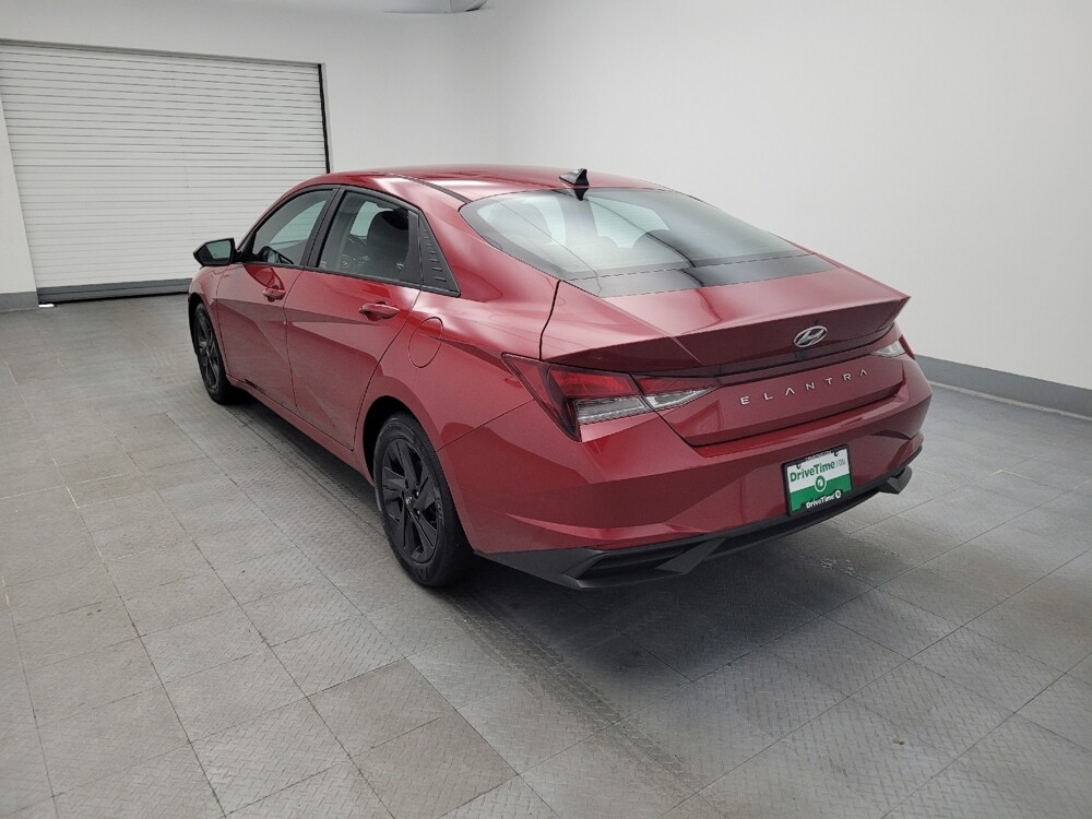 2021 Hyundai Elantra in Cincinnati, OH 45255 - 18091219 5