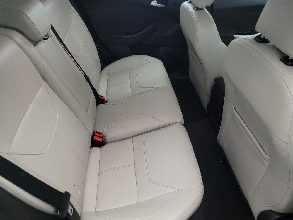 2018 Ford Focus in Glen Burnie, MD 21061 - 18091227 19