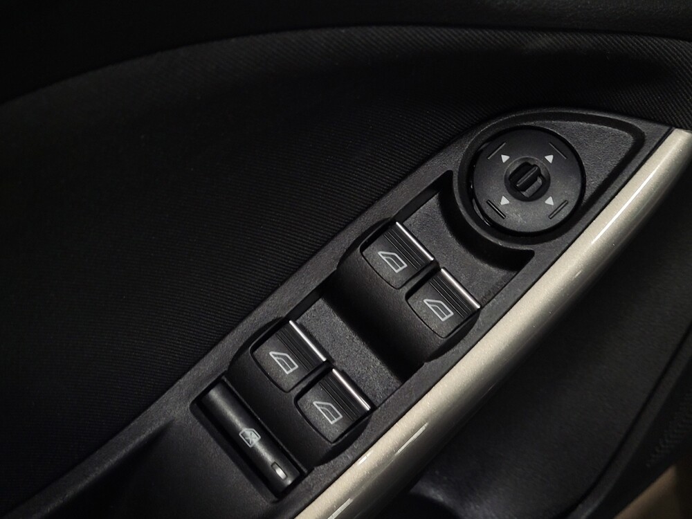 2018 Ford Focus in Glen Burnie, MD 21061 - 18091227 27