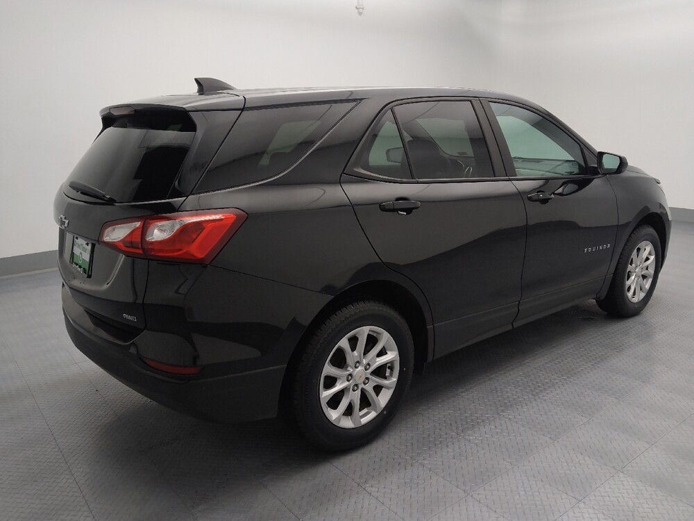 2020 Chevrolet Equinox in St. Louis, MO 63136 - 18091233 10