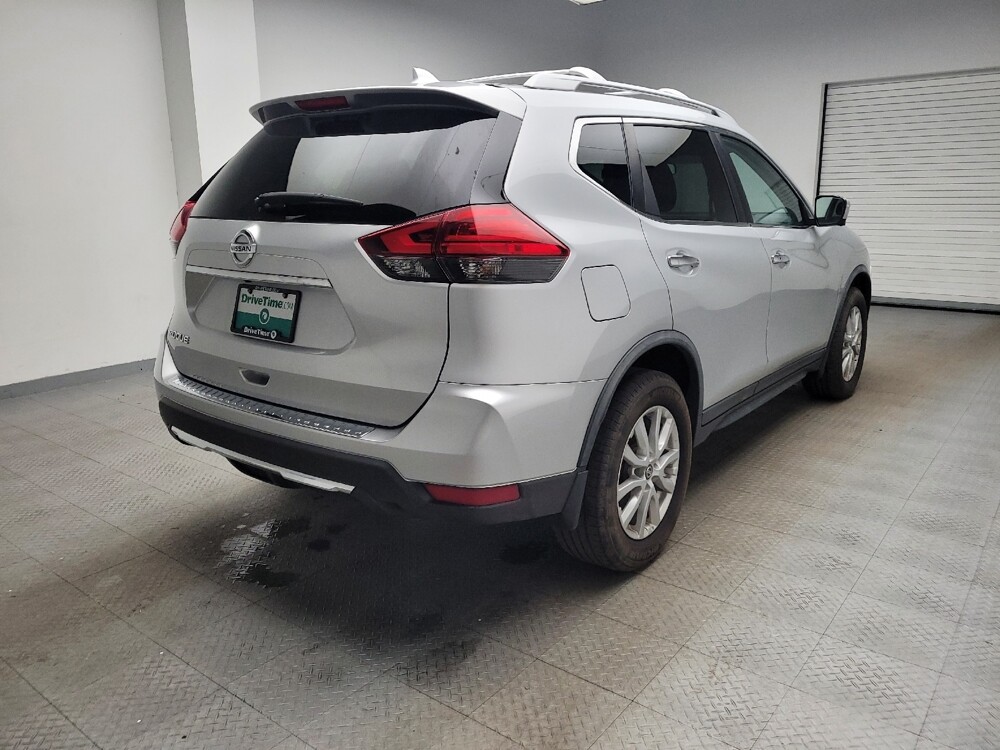 2017 Nissan Rogue in Grand Rapids, MI 49508 - 18091244 9