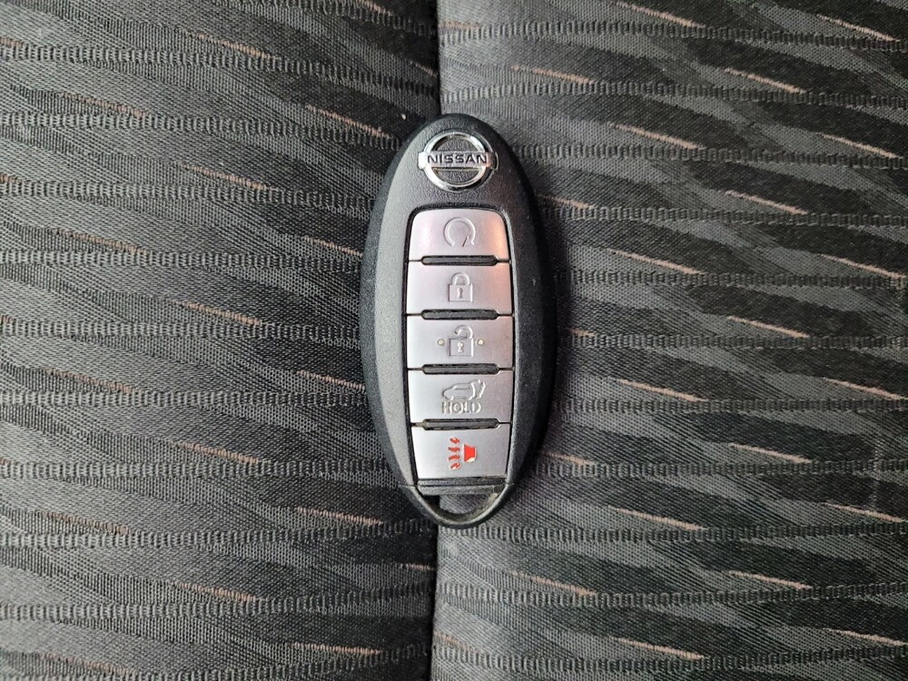 2017 Nissan Rogue in Grand Rapids, MI 49508 - 18091244 32