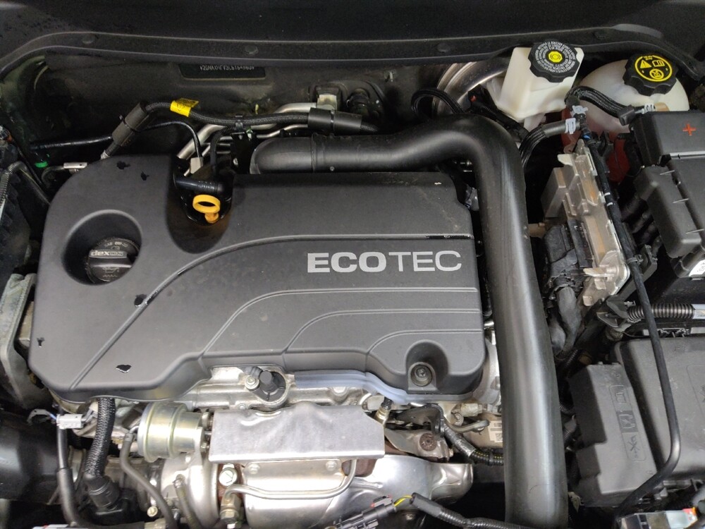 2020 Chevrolet Equinox in Winston-Salem, NC 27103 - 18091258 30