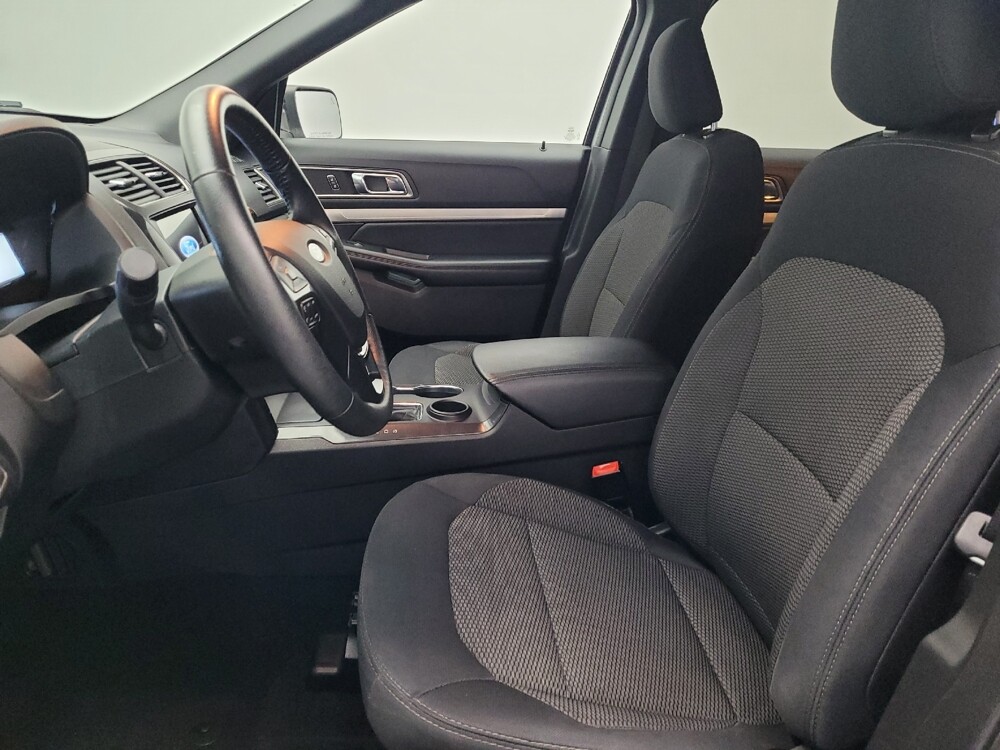 2019 Ford Explorer in Savannah, GA 31419 - 18091261 17