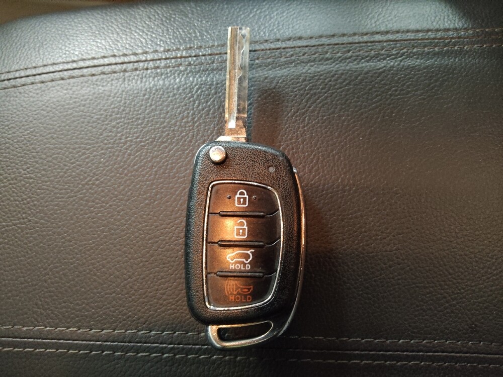 2018 Hyundai Santa Fe in Marietta, GA 30062 - 18091286 32