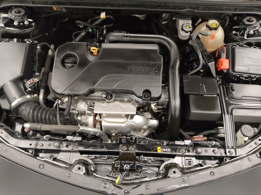 2020 Chevrolet Malibu in Denver, CO 80012 - 18091296 30