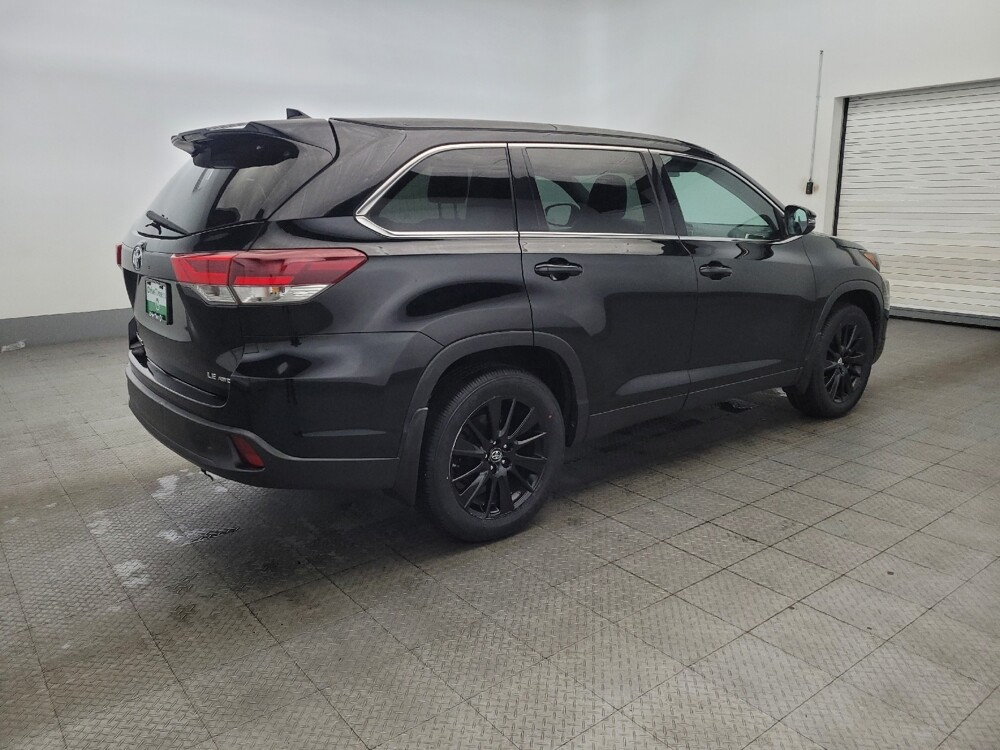 2019 Toyota Highlander in Richmond, VA 23235 - 18091299 10