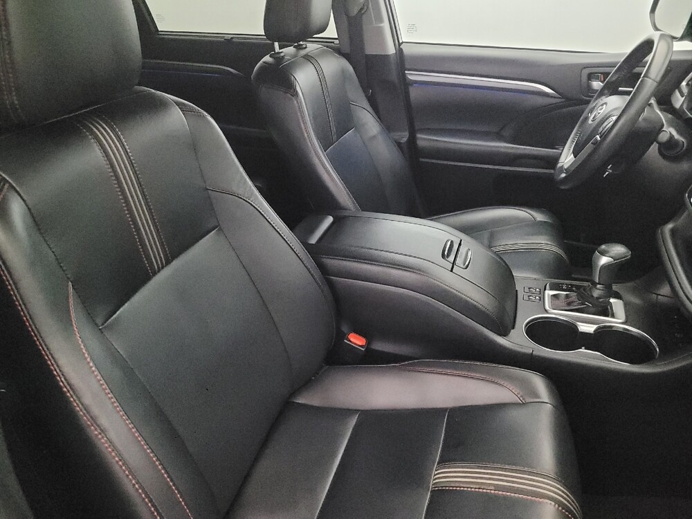 2019 Toyota Highlander in Richmond, VA 23235 - 18091299 21