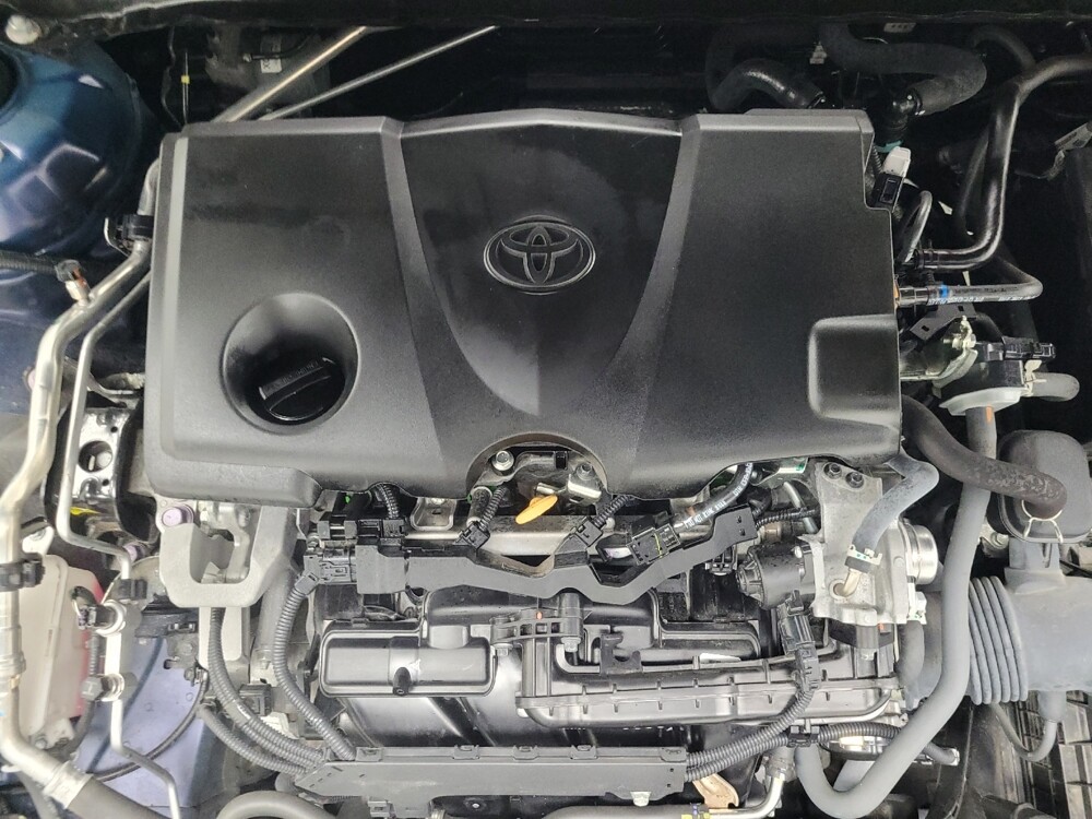 2022 Toyota Camry in Indianapolis, IN 46219 - 18091301 30