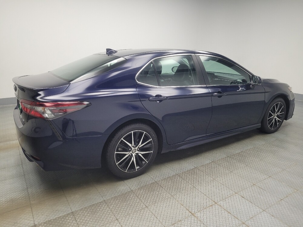 2022 Toyota Camry in Indianapolis, IN 46219 - 18091301 10