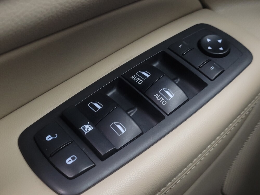 2018 Jeep Grand Cherokee in Indianapolis, IN 46222 - 18091312 27