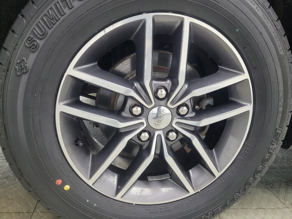 2018 Jeep Grand Cherokee in Indianapolis, IN 46222 - 18091312 31