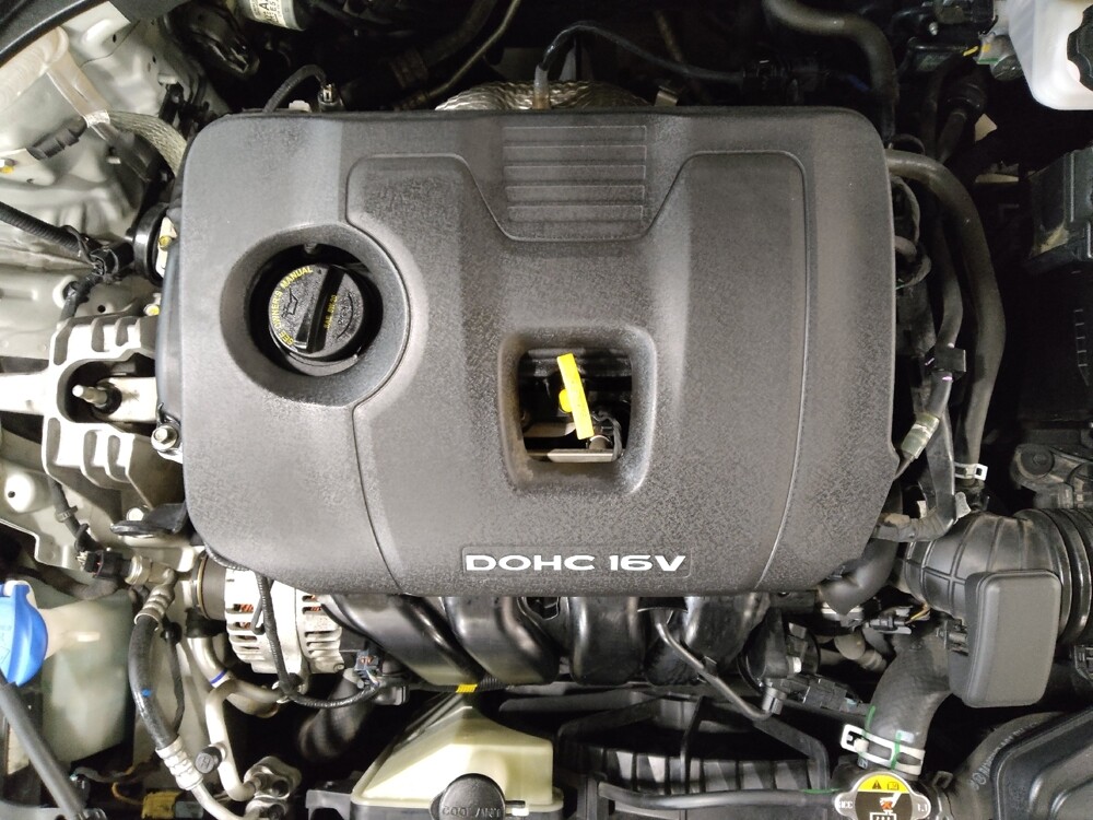 2018 Hyundai Elantra in Oklahoma City, OK 73139 - 18091316 30