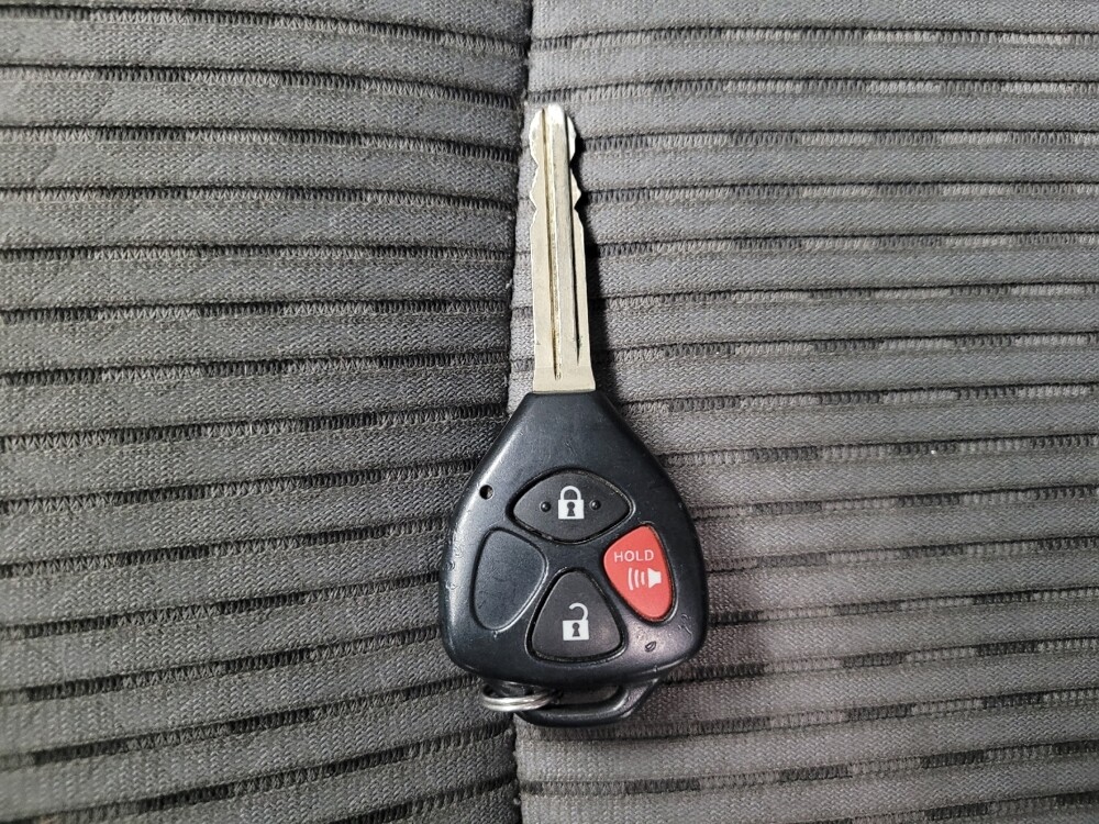 2016 Toyota 4Runner in Antioch, TN 37013 - 18091318 32