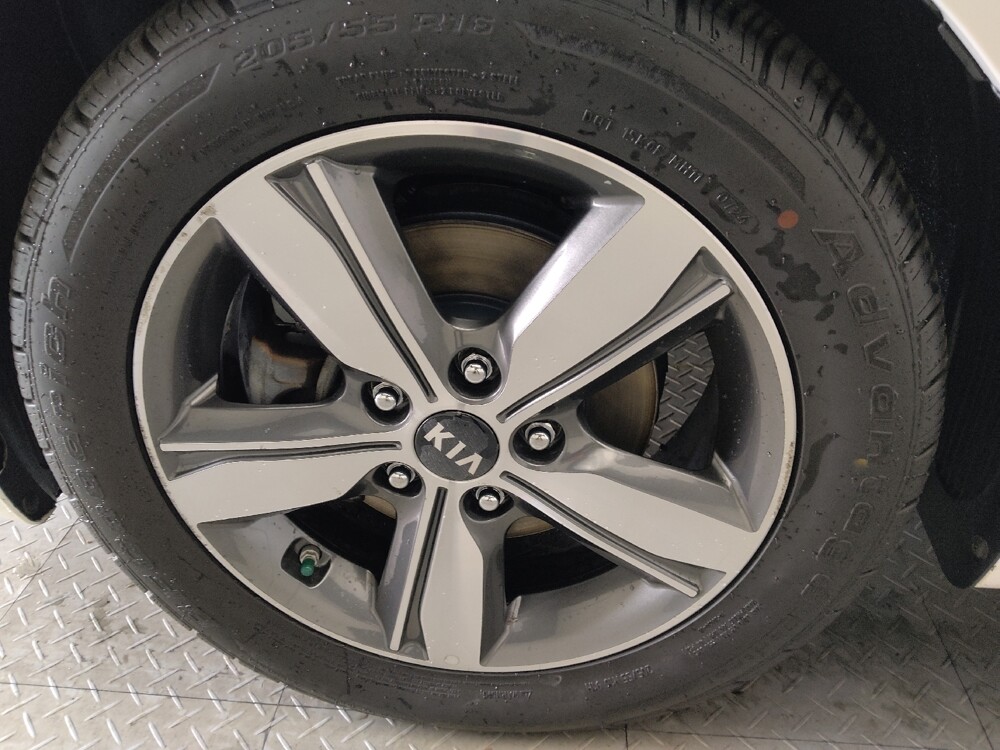 2018 Kia Forte in Augusta, GA 30907 - 18091320 31