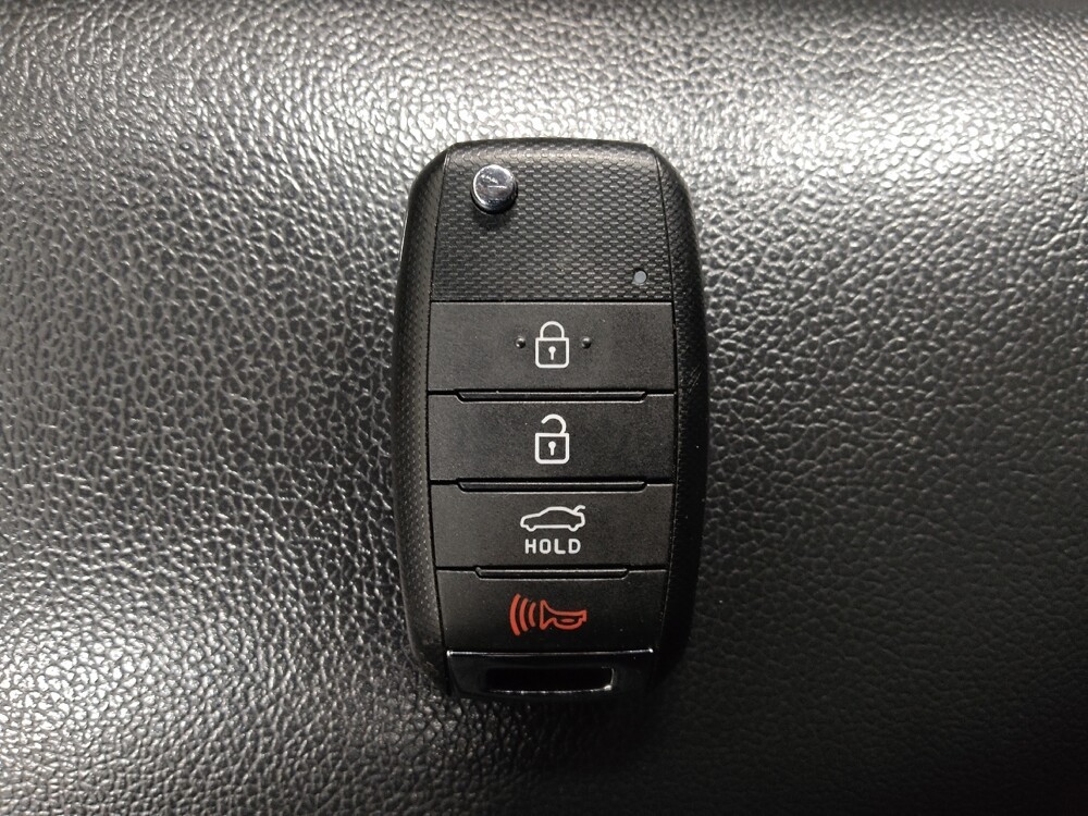 2018 Kia Forte in Augusta, GA 30907 - 18091320 32