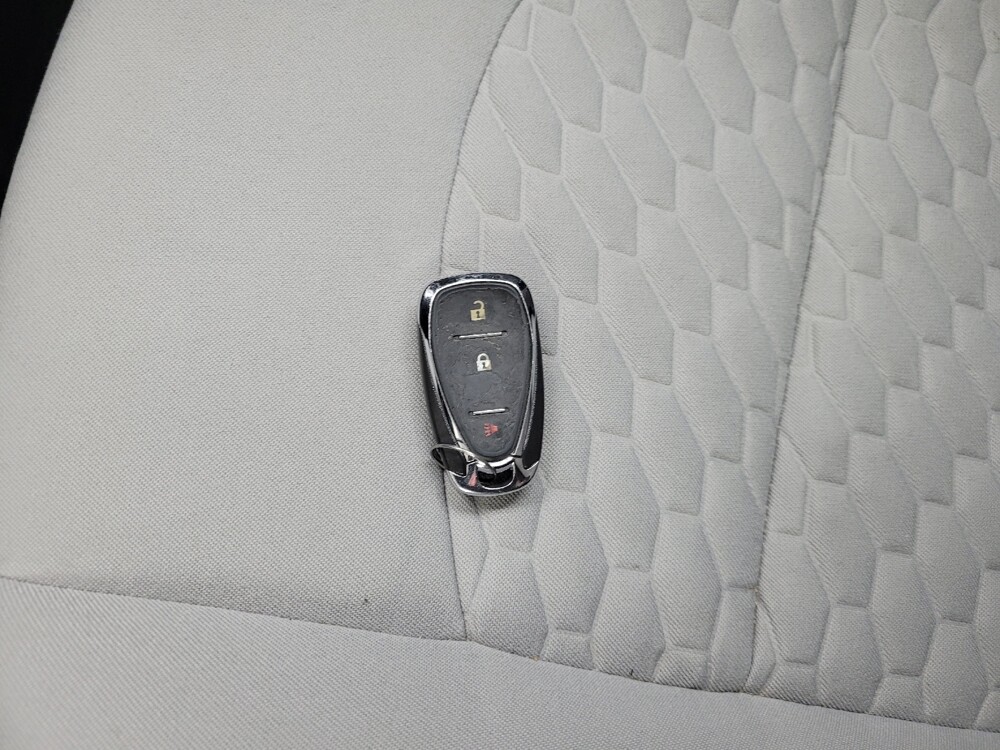 2018 Chevrolet Equinox in Langhorne, PA 19047 - 18091324 32