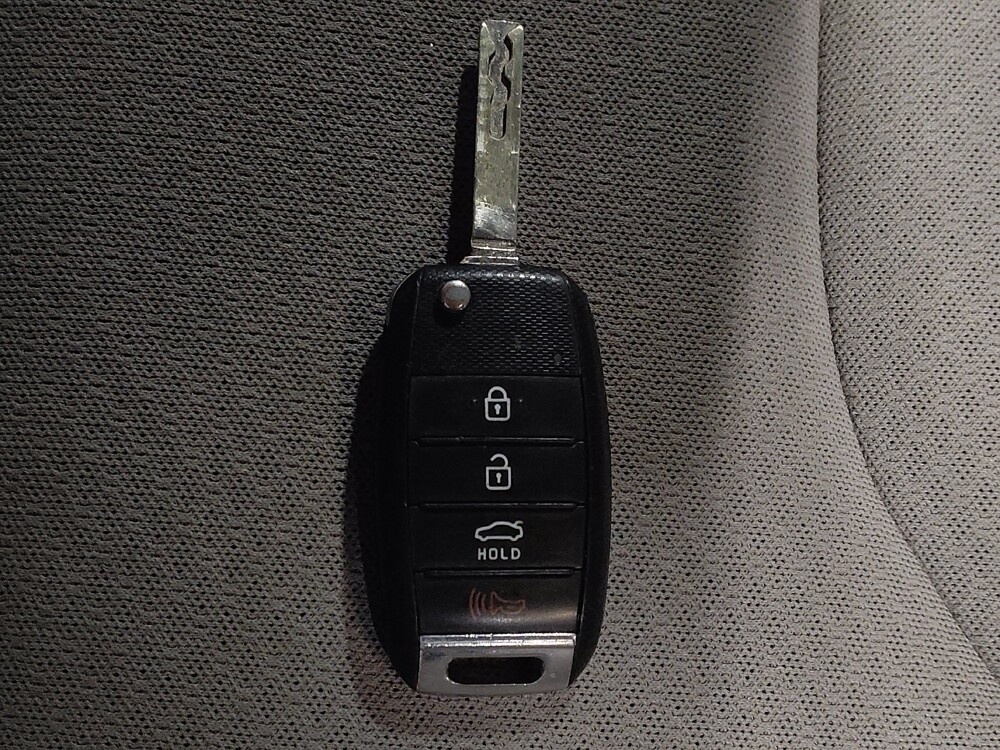 2016 Kia Optima in Savannah, GA 31419 - 18091329 32