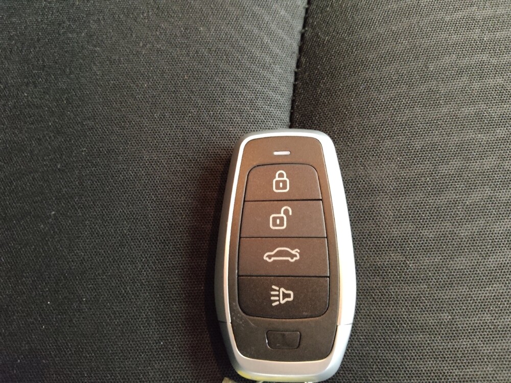 2016 Hyundai Elantra in Midlothian, IL 60445 - 18091330 32