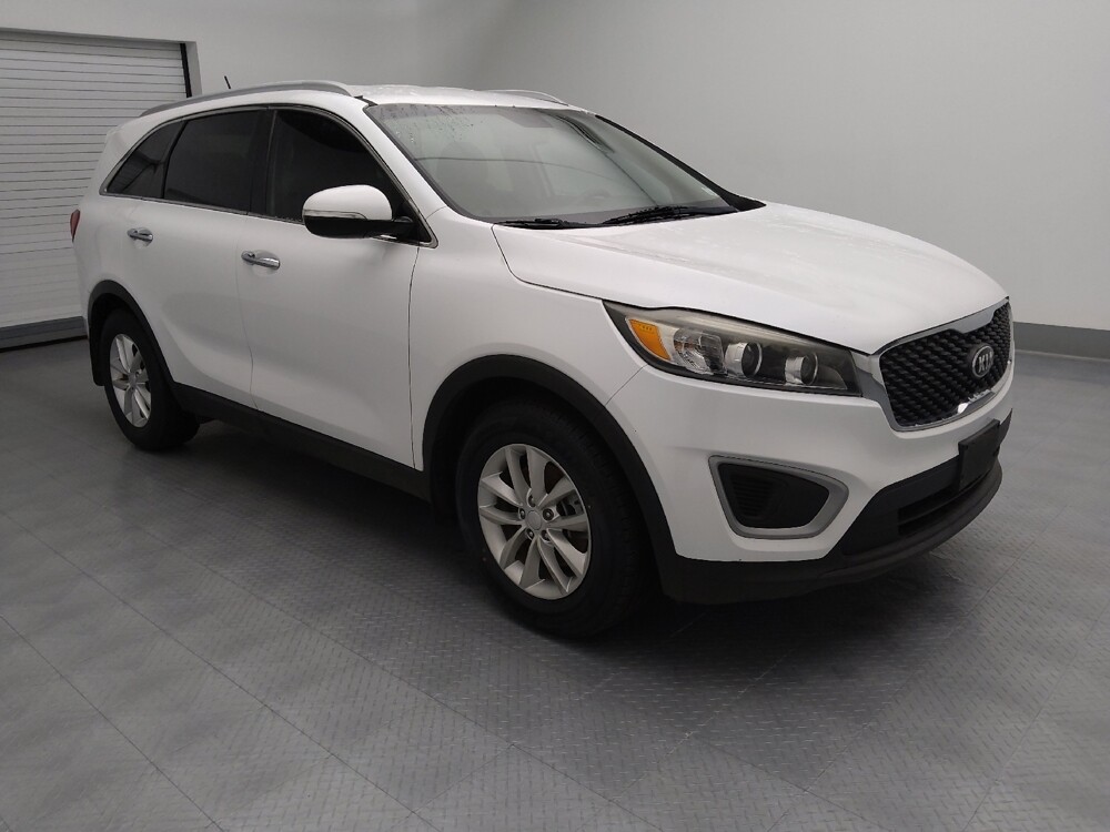 2018 Kia Sorento in St. Louis, MO 63136 - 18091333 11